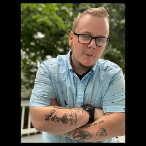 Meet your Posher, Colby